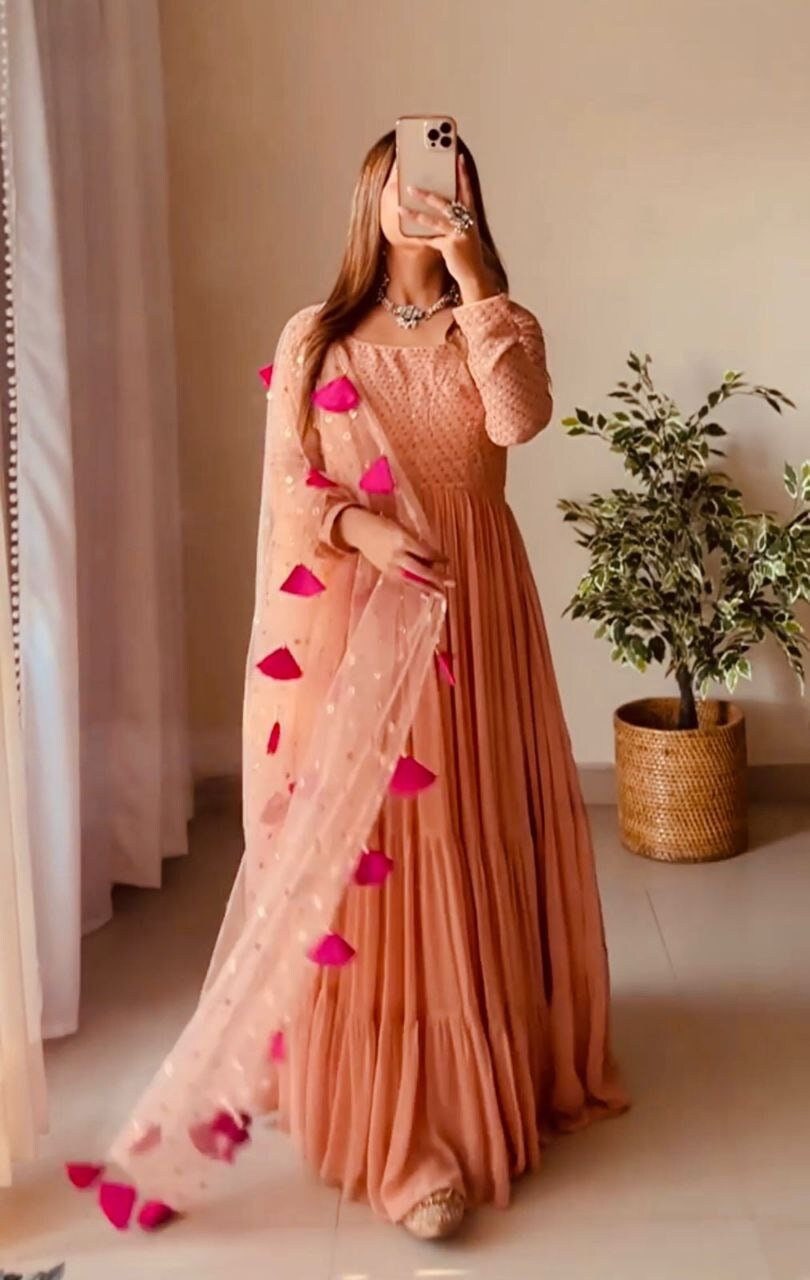 Bollywood ethnic dresses discount