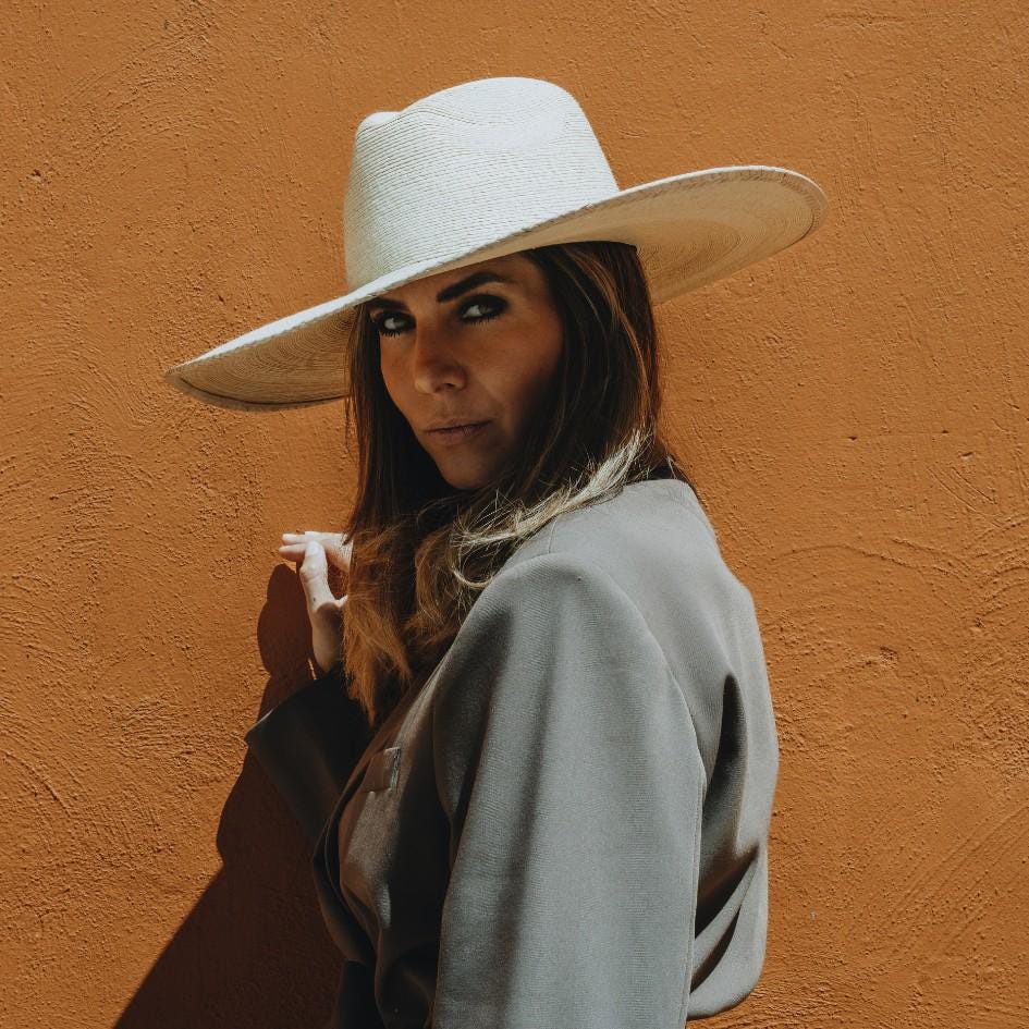 Wide Brim Straw Hat Boho Western Style Neutral Woven Sun Hat EINSKEY Straw Cowboy Hat with Shapeable Brim and Chin Strap  main image 4