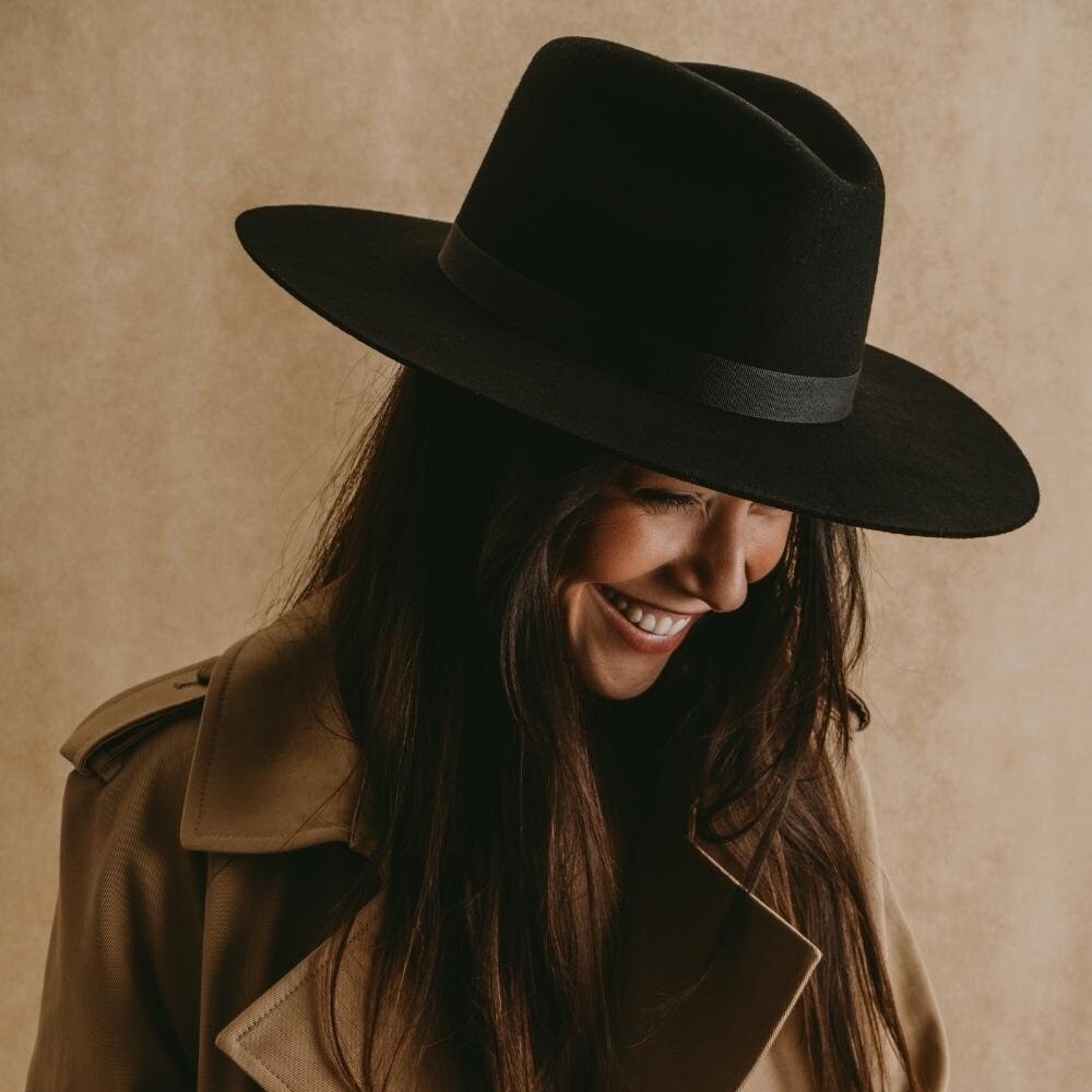 Black felt hat | Fedora for women | Wide & stiff brim | Winter hat