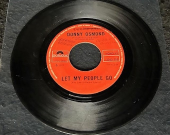 Assorted Vintage 7" Vinyl Records