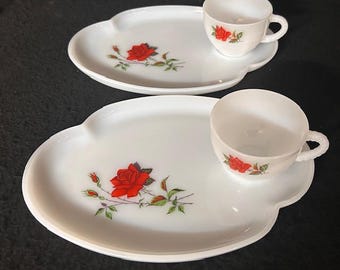 Vintage 4 piece Federal Milk Glass Rosecrest Snack Set