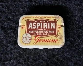 Vintage 1980 Bayer Aspirin 12 Tablet Metal Tin