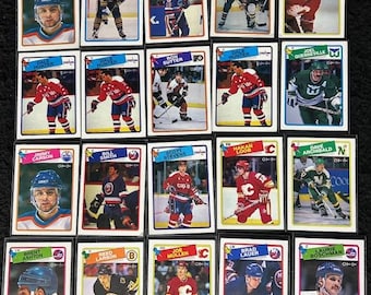 Lot of 1986 O-Pee-Chee Trading Cards