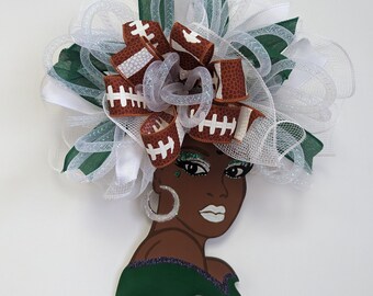 Green and white Diva wreath, football decor, team decoration, gift for her, handmade wreath, porch decoration, diva wreath, football diva