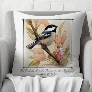Fyrkantig kudde med chickadee | Cottagecore trädgårdsdekor | Unik inflyttningspresent med chickadee