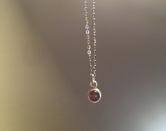 Sterling silver 925 necklace with red garnet stone