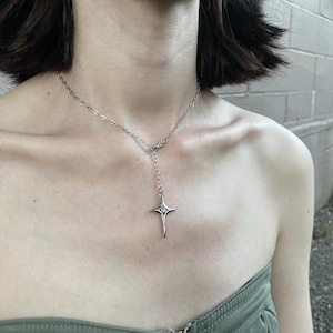 Lariat rhinestone star pendant choker necklace / dainty coquette cyber grunge