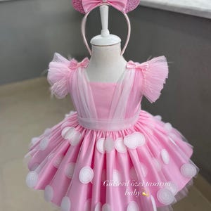 ピンクのミニーマウスコスチュームドレス：手作りチュールのバースデー衣装