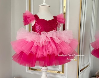 Vestido de tul fucsia para bebé hecho a mano: accesorio fotográfico para ocasiones especiales