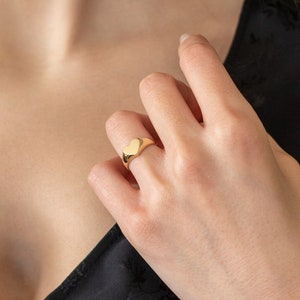 14k Solid Gold Heart Signet Ring | Signet Ring for Women | Heart Shaped Gold Ring | Real Gold Pinky Signet Ring | Valentine&#39;s Day Ring Gift