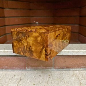 Jewelry Box Wood Burl, Handmade Jewelry Box with lock ,Moroccan Wooden Jewelry Box, Moroccan Handmade Solid Thuya wood Burl jewellry Box zdjęcie 6