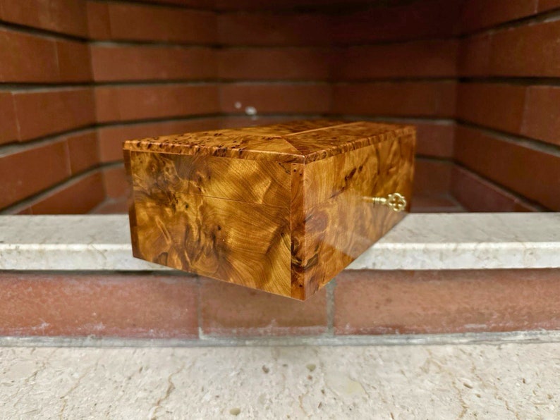 Jewelry Box Wood Burl, Handmade Jewelry Box with lock ,Moroccan Wooden Jewelry Box, Moroccan Handmade Solid Thuya wood Burl jewellry Box zdjęcie 6