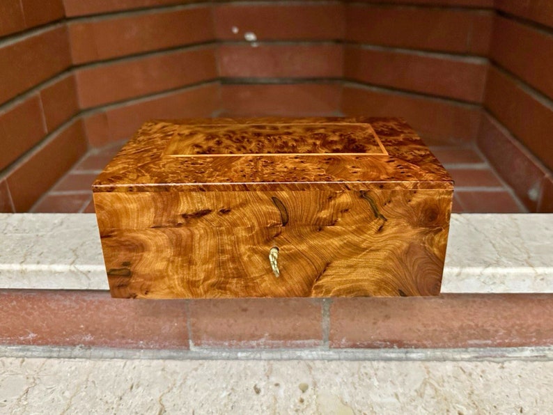Jewelry Box Wood Burl, Handmade Jewelry Box with lock ,Moroccan Wooden Jewelry Box, Moroccan Handmade Solid Thuya wood Burl jewellry Box zdjęcie 1