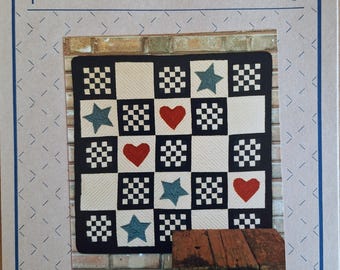 paper pattern "Liberty Homestead" Blue Whale  Designs by Glenda Carr patriotic quilt with checks, stars and hearts vintage