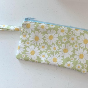 Fabric Clutch Purse PDF Sewing Pattern and Instructions, Purse with Strap, Instant Download, DIY, Beginner Pattern, Wristlet