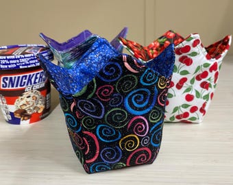 Ice cream cozy, wine cozy, reversible, quilted bowl cozy, pint sized ice cream, handmade, insulated hand protector