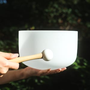 432Hz 8 Inch Frosted Quartz Crystal Singing Bowl, Sound Healing Meditation, with Striker and Rubber O-Ring
