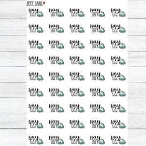 K&ouml;nnte beinhalten: Ein Bogen mit 25 Aufklebern, die einen Geldscheinhaufen mit dem Text "Pay Day" in schwarzer Schrift zeigen. Die Aufkleber sind auf wei&szlig;em Hintergrund.