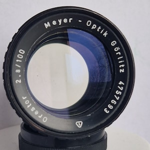 Meyer Optik Gorlitz 100mm 2.8 Vintage Lens | Swirly and Soapy Bokeh | Rare German Portrait Lens | 15 Blades, Sharp, Well Built