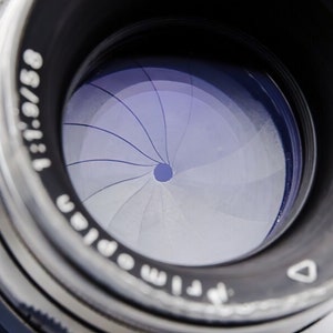 Legendary Meyer Primoplan 58mm f1.9 vintage lens | swirly bokeh, bubble bokeh, rare, East German, portrait photography, Meyer Optik Gorlitz