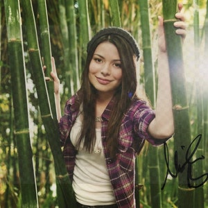 Miranda Cosgrove Sexy