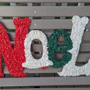 Vintage melted plastic popcorn &quot;Noel&quot; saying for Christmas. 13 1/2&quot; x 21&quot;
