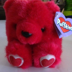 Vintage Puffkin Kisses the Valentine's bear circa 1994 collectible