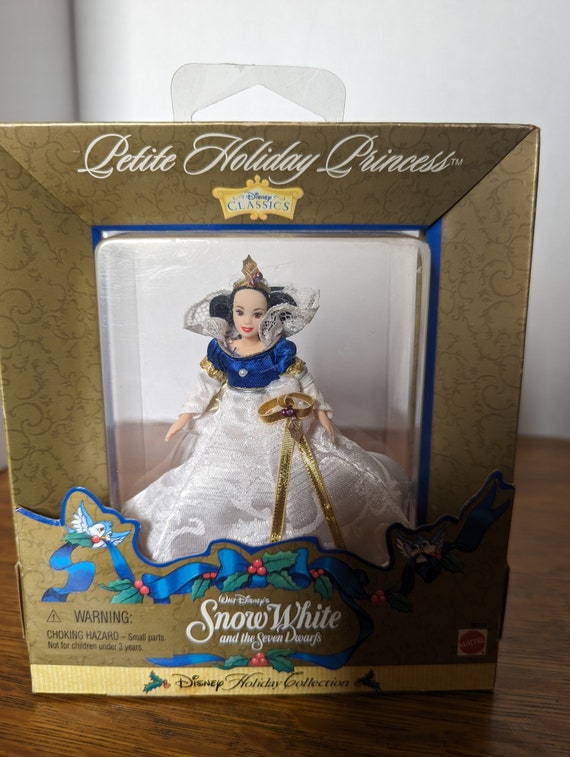 Disney Classics Holiday Collection Petite Princess Snow White NIB  Jingles while on Mattel brand with some wear on the