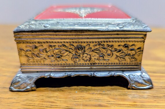 Vintage footed metal trinket/jewelry box, made in occupied Japan.... View 3