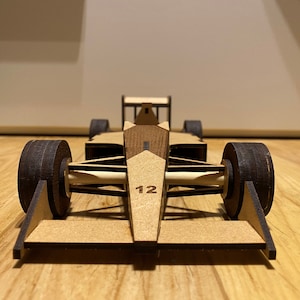 Digitales Mclaren MP4/4 Lasercut 3D-Holzmodell Formel-1-Auto im Maßstab 1:15 für 3-mm-Holzdateien