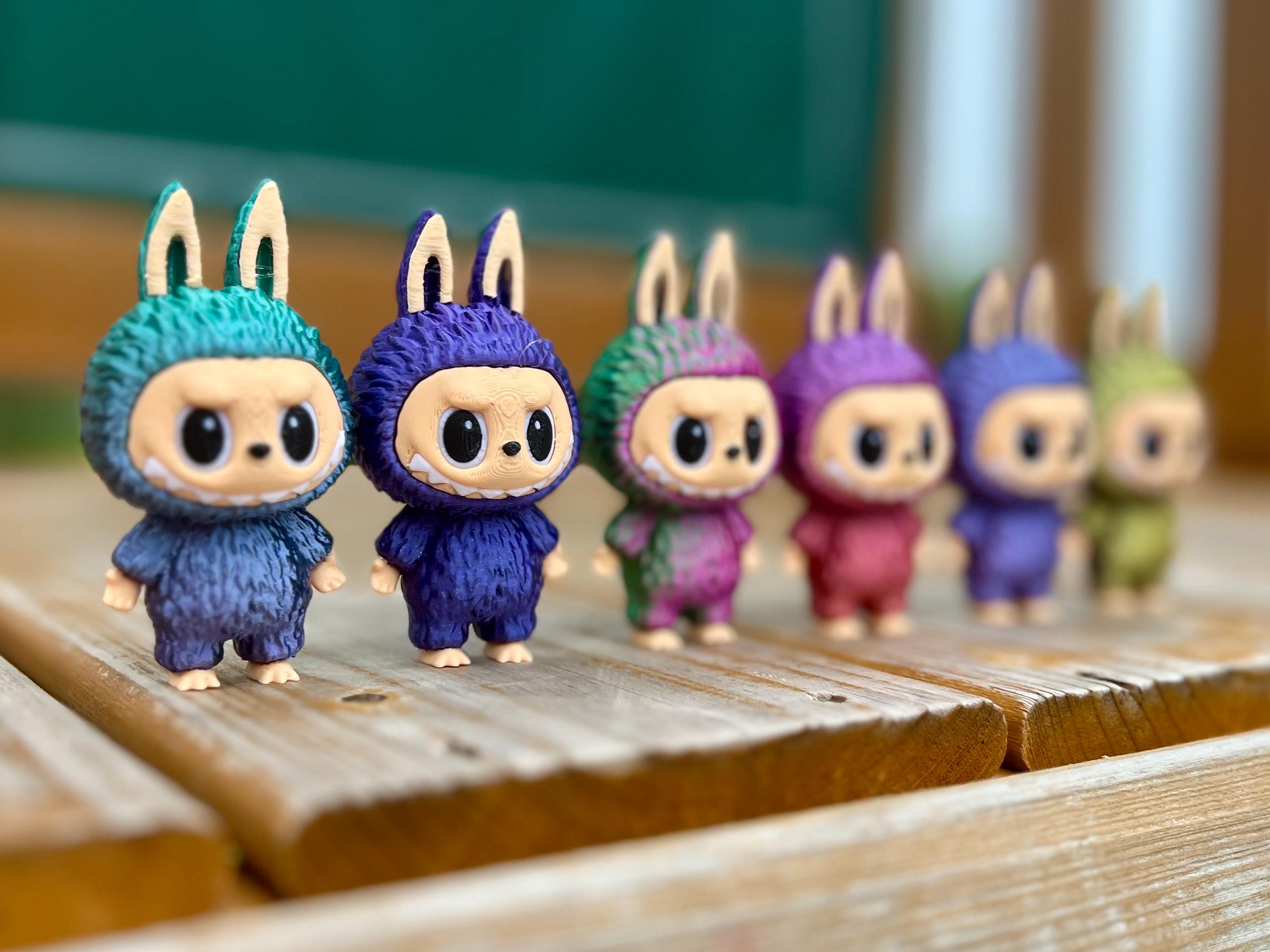Labubu 3D Print Figure Desk decoracion Multicolor - Rainbow Labubu