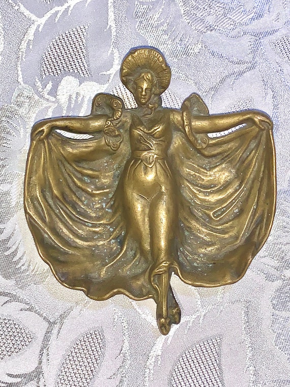 Antique 1920-1930s Golden Bronze Brass Dancing Wom