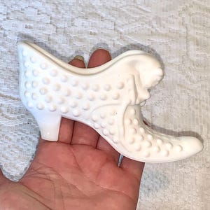 Etsy Vintage 1960s Fenton White Milk Glass Hobnail Slipper/Glass Heel Shoe with Beautiful Cat Head *NEWLY LISTED*