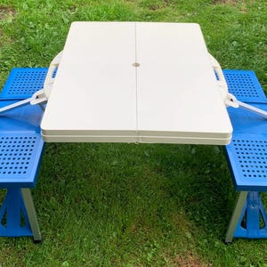 Mesa plegable portátil vintage y NUEVA de tamaño grande para viajes, de doble uso, o mesa de picnic: fantásticas sillas plegables todo en uno.