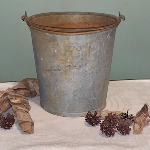 Vintage 1940s Collectible RARE CN Canadian National Railway Large 12” & 4 Plus Pound Heavy Duty Metal Bucket Adjustable Handle