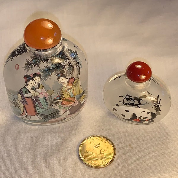 Par de botellas de rapé de vidrio oriental vintage-1 con pandas-1 con 4 geishas-hermosas e intrincadamente pintadas