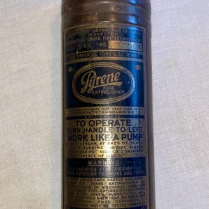 Vintage zeldzame jaren 1940 Pyrene Manufacturing Company Canada, Toronto-Brass handpomp 1 US Quart verdampingsvloeistof brandblusser