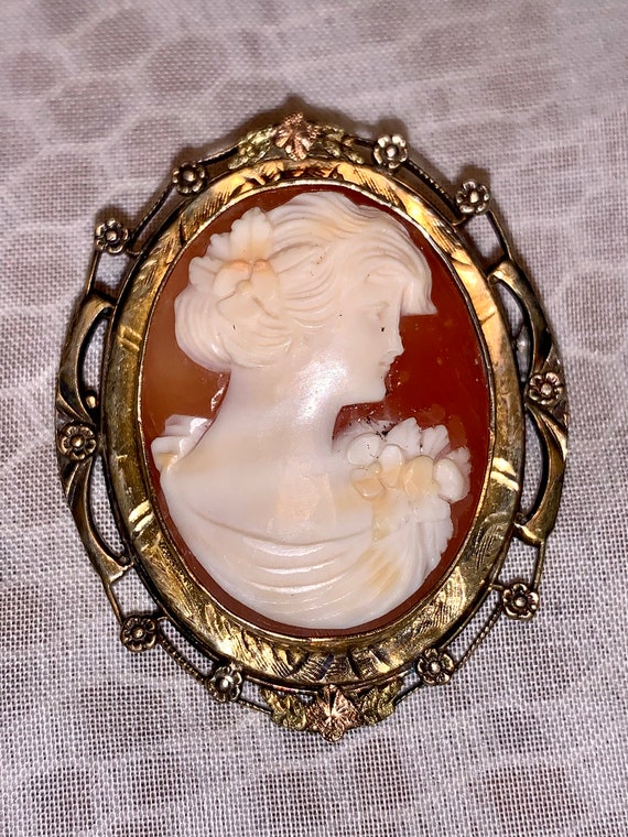 Broche Ancienne Camée Portrait En Coquillage Plaqué Or - Occasion, Style Vintage