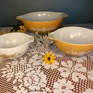 Vintage 1970’s PYREX Butterfly Gold, Cinderella Nesting Bowls, Set of Three (3) 4, 2.5, 1 Quart-No.s 441, 443, 444