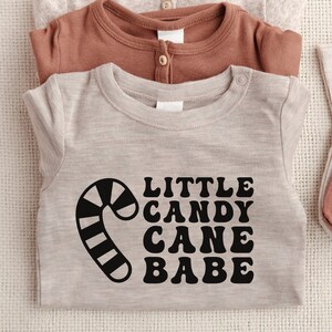 Toddler Christmas SVG, Candy Cane SVG, Bambini inverno PNG, Ragazza Camicia di Natale png file svg per Cricut, Little Candy Cane Babe
