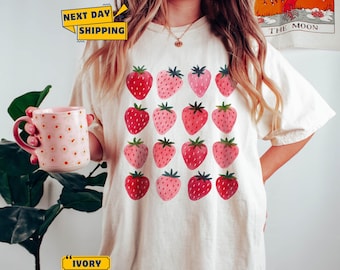 Comfort Colors Strawberry T-shirt | Cottagecore Botanical Tee