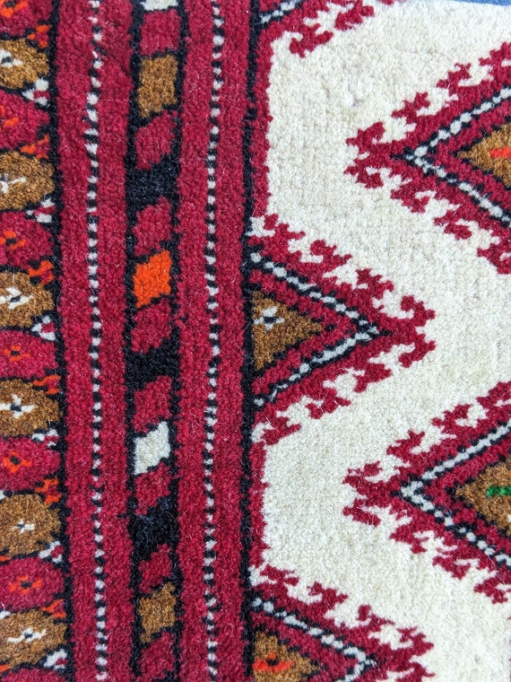 vintage '70s-'80s hand knotted Persian carpet pur… - image 2