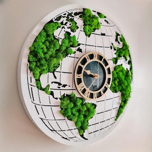 Klok van mos. Mos muur. Wandklok. Wereldklok. Geconserveerd mos. Gezellige sfeer Mosmuurkunst, kamerdecoratie natuur, muur aardetinten, handgemaakt, cadeau