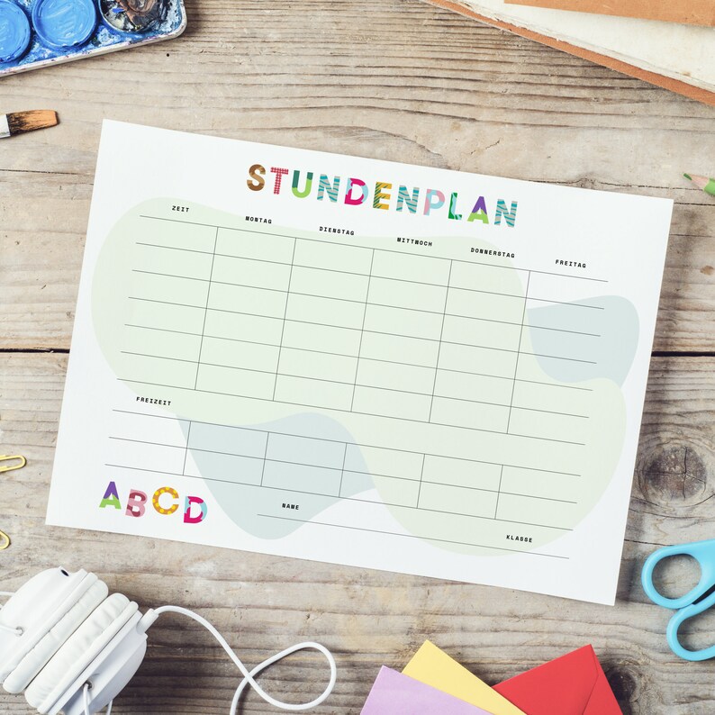 Puede incluir: Un horario escolar imprimible colorido con las palabras "STUNDENPLAN" en la parte superior. El horario est&aacute; dividido en columnas para cada d&iacute;a de la semana y filas para cada hora del d&iacute;a. Tambi&eacute;n hay espacios para el nombre del estudiante y la clase.