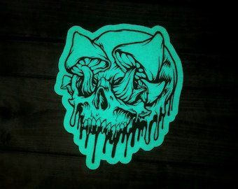 glow in the dark mushroom skull sticker, spooky sticker for water bottle, horror gift for best friend, skull sticker for laptop