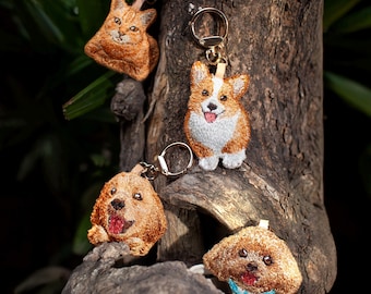 Llavero bordado con perro y gato. Acabado de alta calidad. Un regalo único para familiares y amigos.