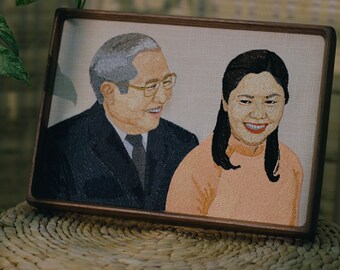 Conserve los recuerdos a lo largo del tiempo con bordados personalizados de fotografías familiares y de mascotas.