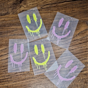 Iron-on image smiley made of flock foil| Image to iron on| Iron-on patches| Graffiti| Iron-on image diy| Dft iron-on image| Handmade iron-on image| Smiley iron-on