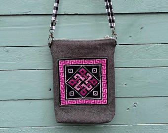 Vintage needlepoint cross body phone bag. External zipped pocket. Ideal for phone, cards, keys; weddings & holidays. Eco and sustainable.