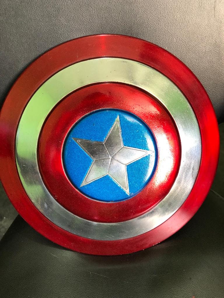 12インチ キャプテン・アメリカのシールド：メタル製アベンジャーズ